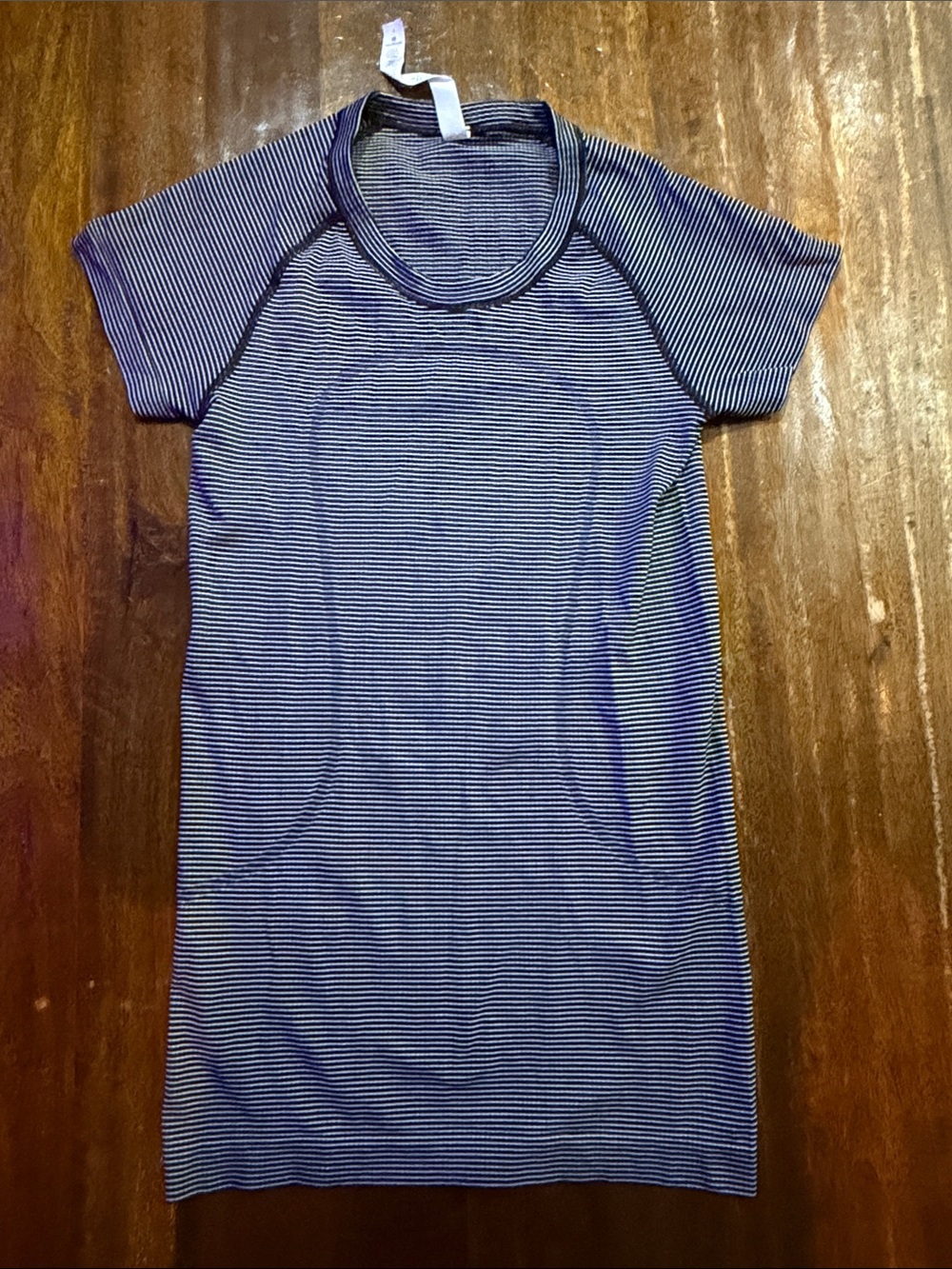 lululemon athletica black and White Striped Short Sleeve Tee. NEW WITHOUT TAGS